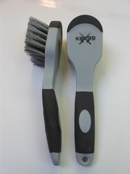 KBF99 Bucket Brush Stable Accessory, Medium
