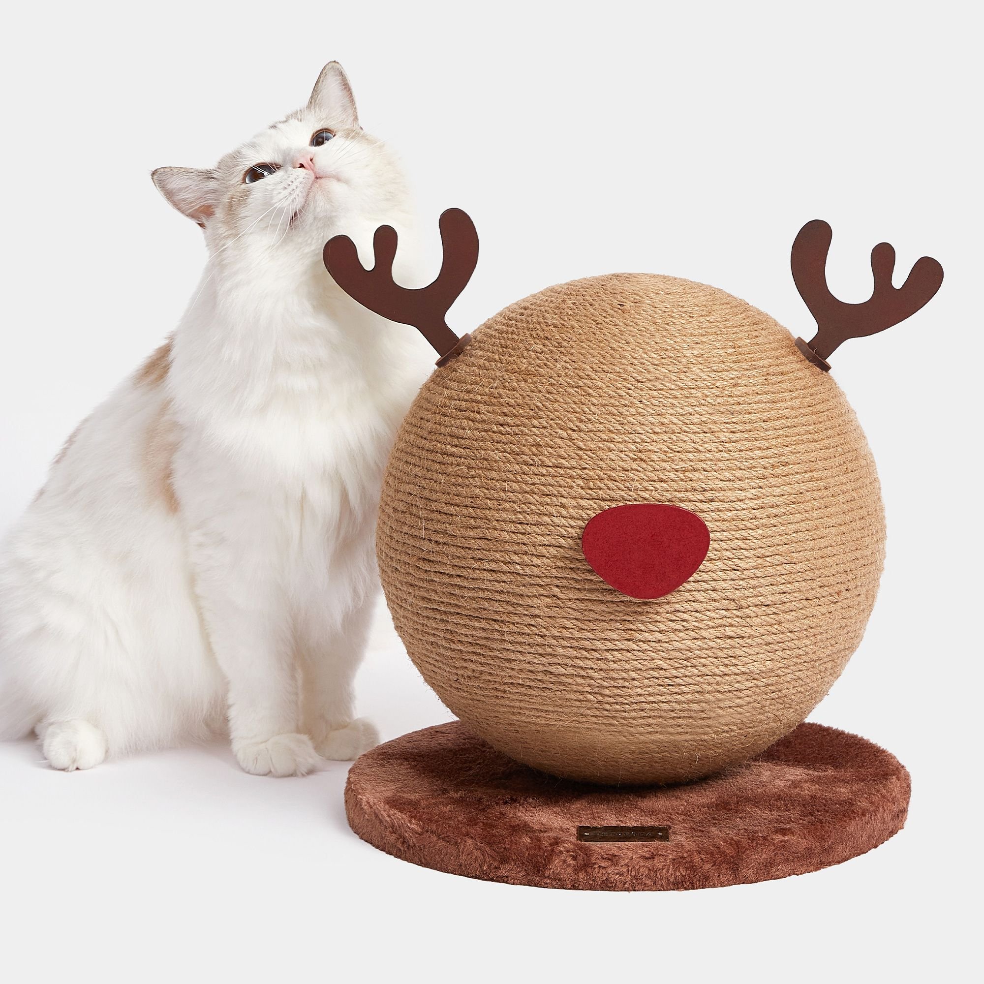 VETRESKA Reindeer Scratching Ball Cat Toy