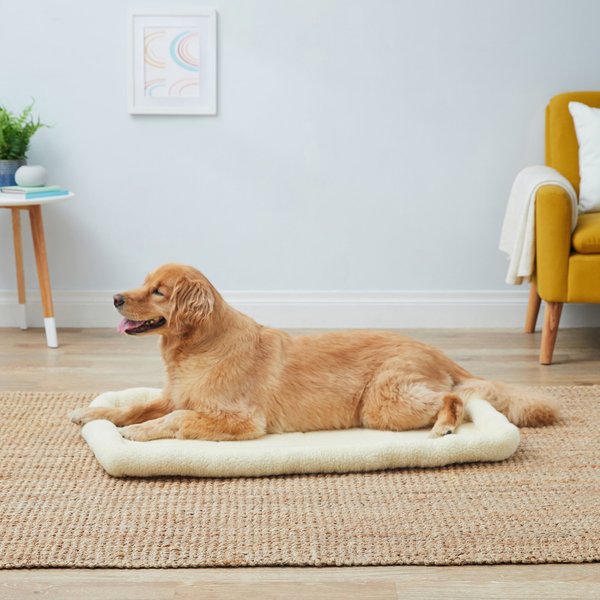 Carlson Pet Products Fleece Dog Crate Mat