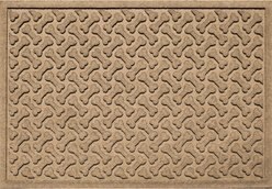 Bungalow Flooring Dog Bone Repeat Indoor & Outdoor Door Mat, Camel, 23-in x 35-in