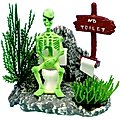 Penn-Plax Action-Air Skeleton on Toilet Fish Ornament, Multicolor