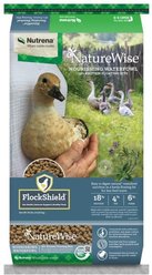 Nutrena NatureWise Nourishing Waterfowl 18% Protein Floating Bits Duck Food, 30-lb bag