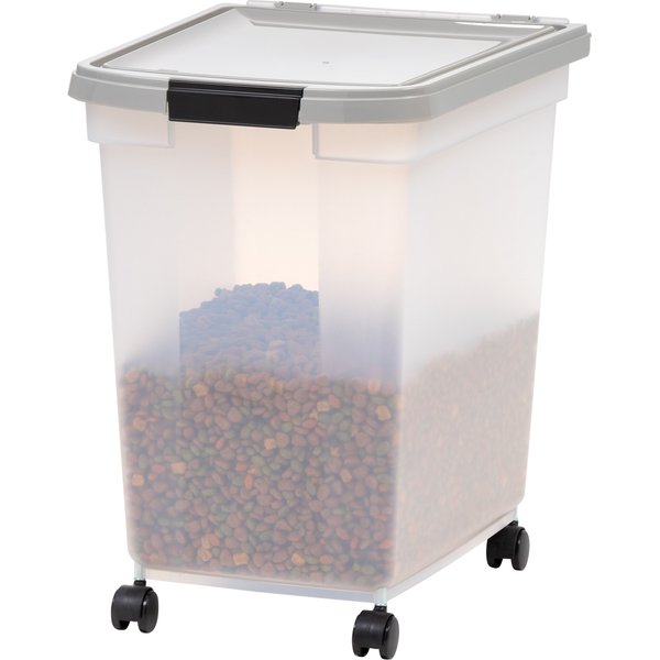 Iris USA 35lbs/47qt Airtight Pet Food Container with Casters and Scoop, Chrome