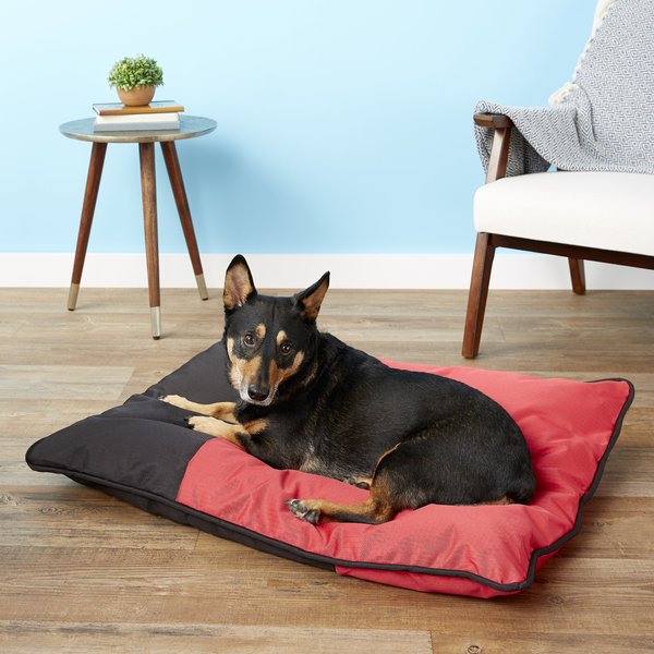 Discontinued DOGZILLA Pillow Dog Bed w/Removable Cover, Red/Black