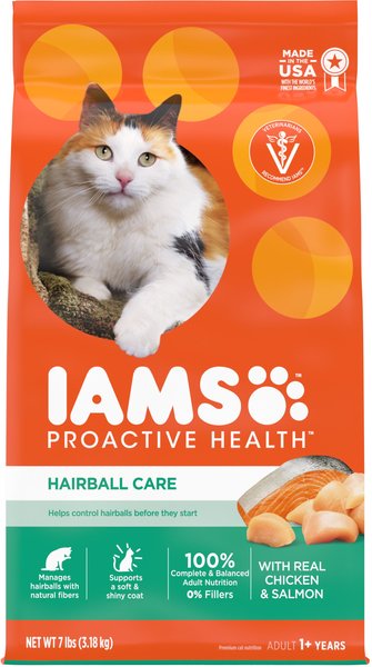 IAMS ProActive Health Adult Hairball Care with Chicken & Salmon Dry Cat ...