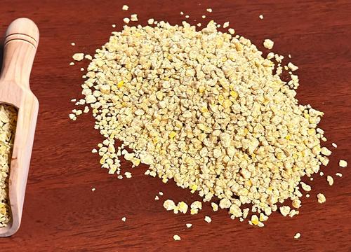 Show full view: Bar ALE Organic 22% Protein Chick & Broiler Feed, 10-lb bag slide 3 of 5